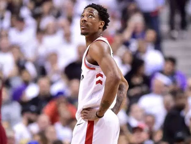 从而肩负起 从而肩负起